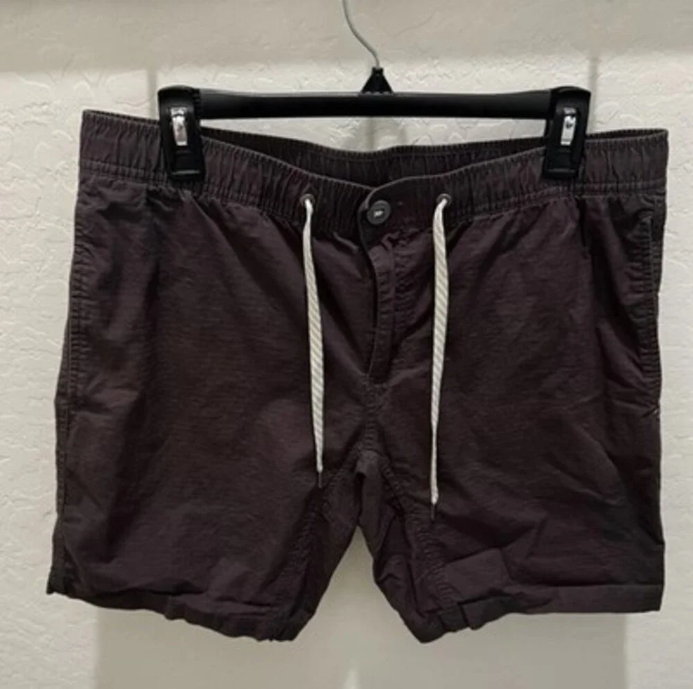 Vuori Men's Gray Ripstop Chino Shorts Elastic Waist Drawstring size Large